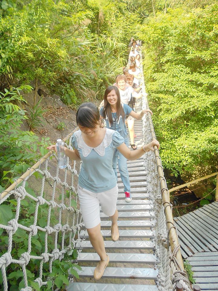 時代學(xué)校黃騰峽漂流